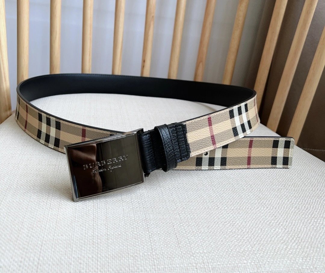 Burberry Reversible Belt — QC