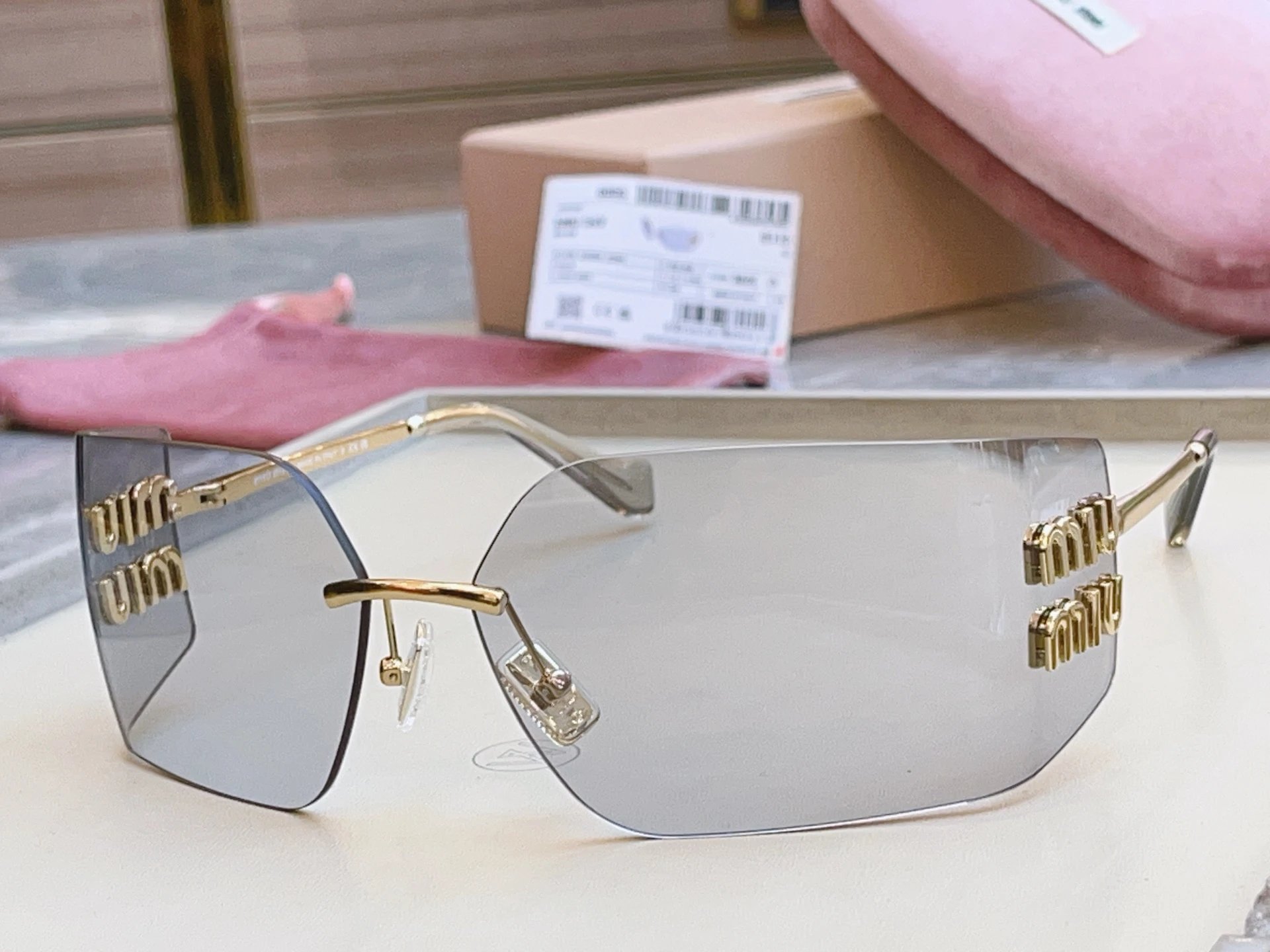 Miu Miu SMU 54Y Sunglasses 80-14-110 — Photo 4
