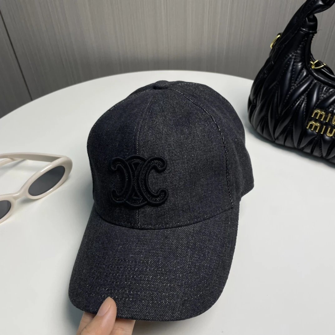 Celine Baseball Cap Ver.J — Zdjęcie 2