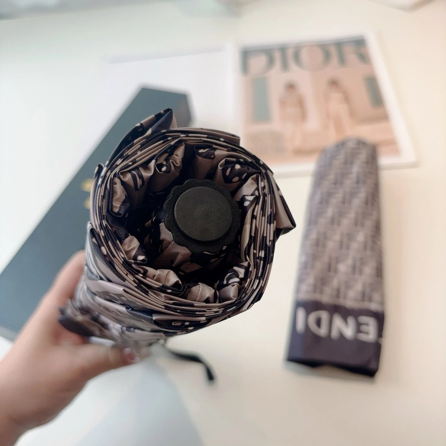 Fendi UV Protection Folding Umbrella Ver.F — Photo 5