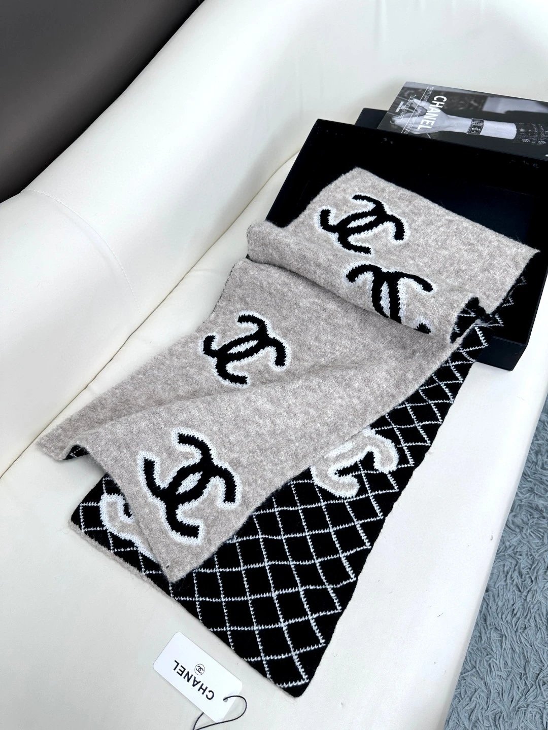 Chanel Scarf — Photo 6
