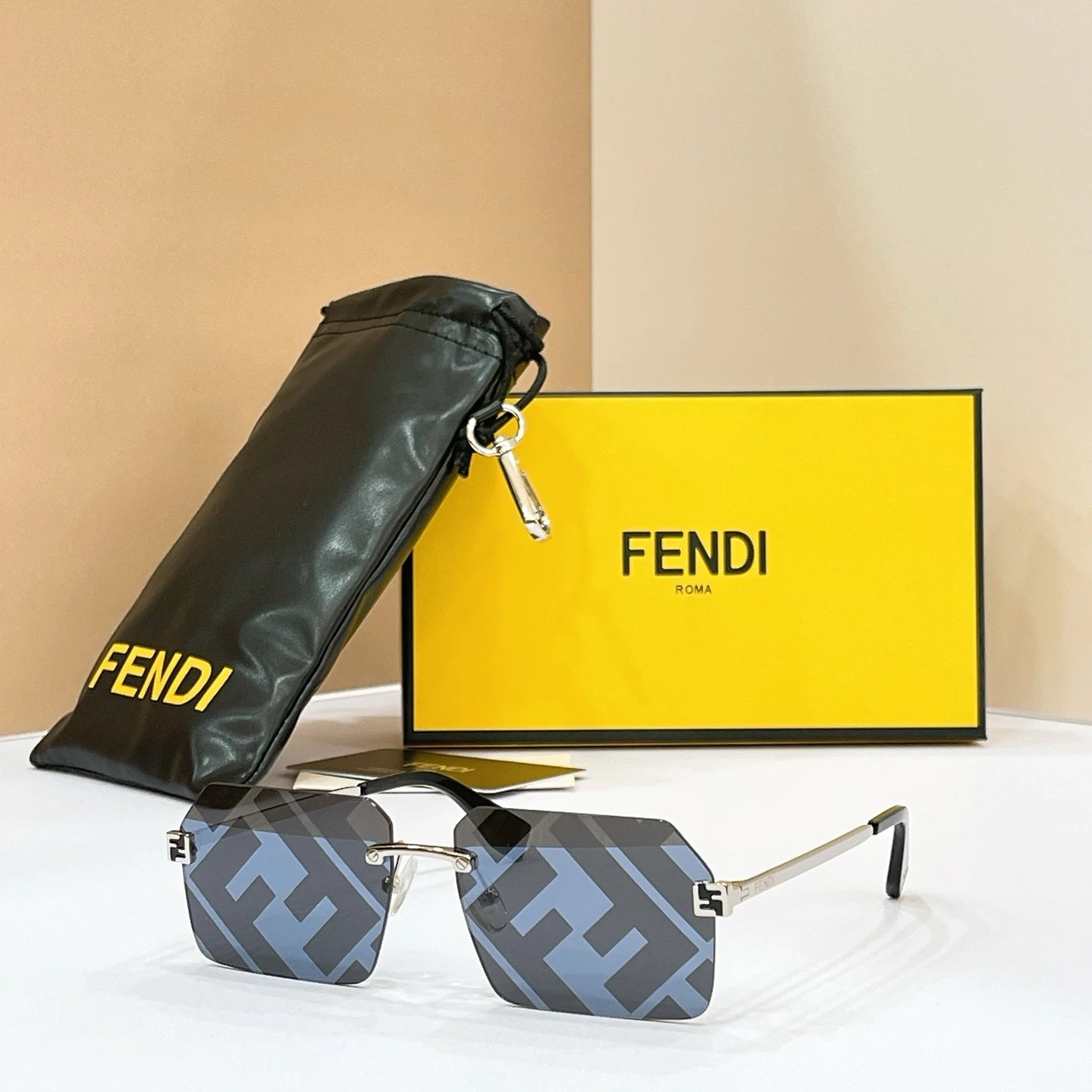 Fendi FE40043U Sunglasses 58-13-145 — photo 5
