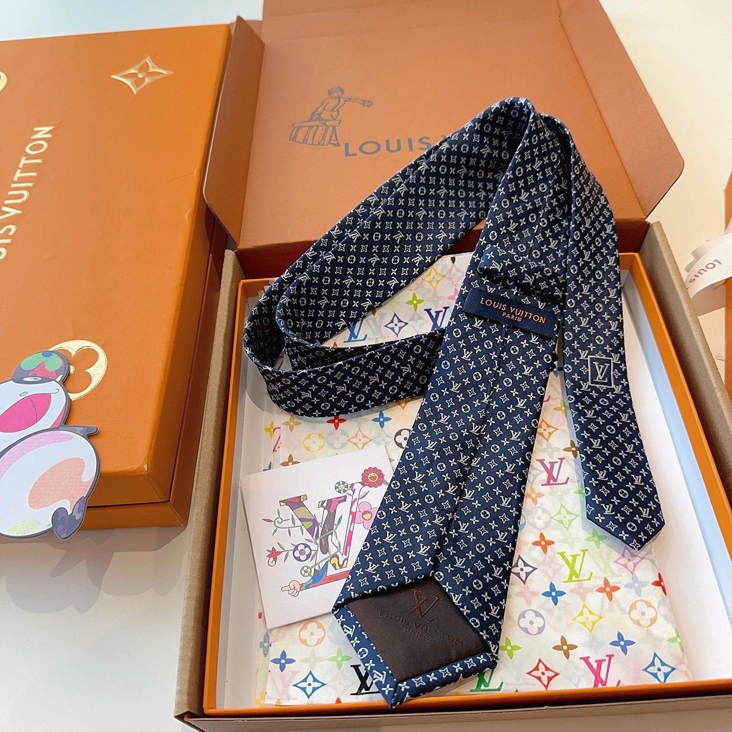 Louis Vuitton Silk Tie Ver.J — Photo 7