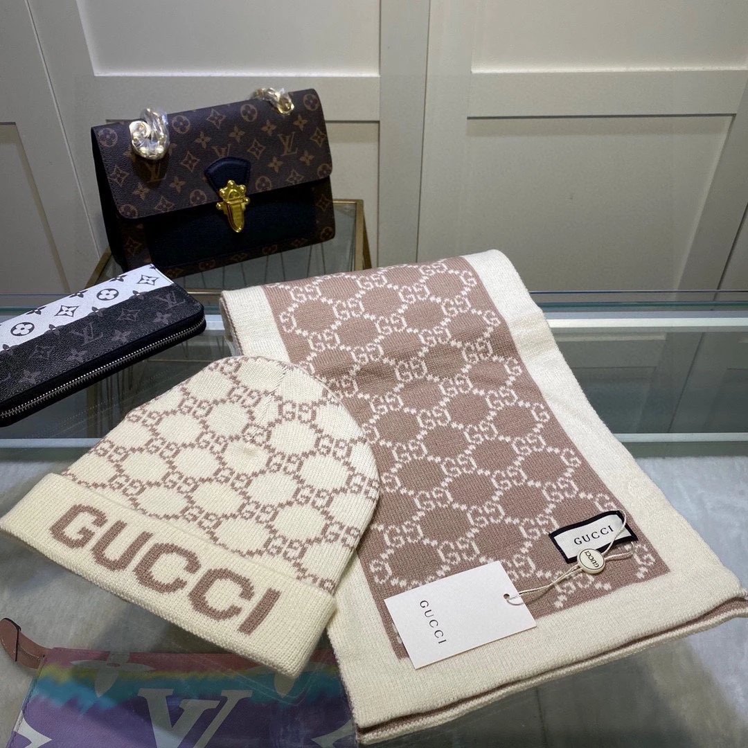Gucci Cashmere Scarf & Hat Set Ver.D — Photo 4