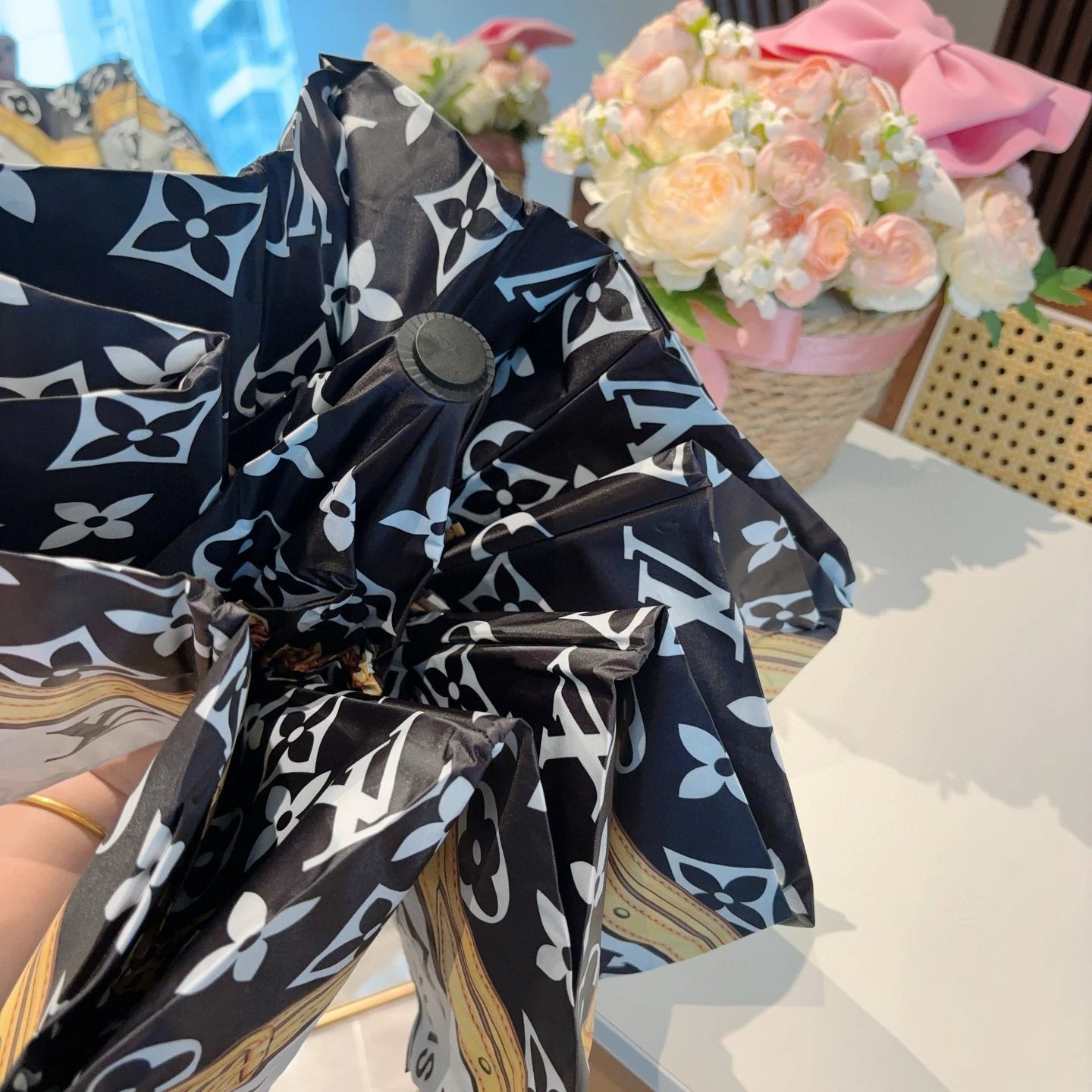Louis Vuitton UV Protection Folding Umbrella Ver.H — QC