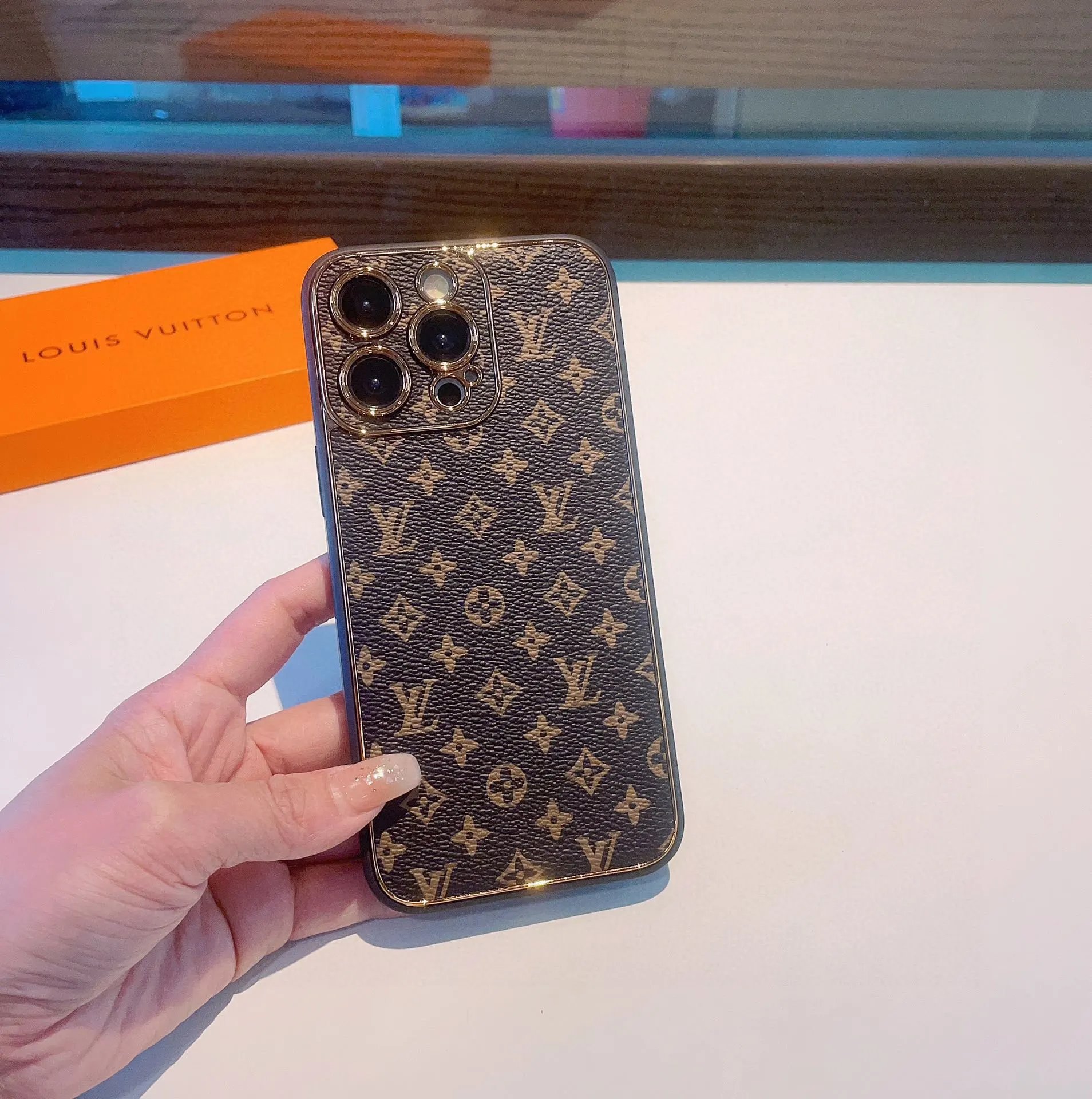 Louis Vuitton Phone Case Ver.E — Zdjęcie 3
