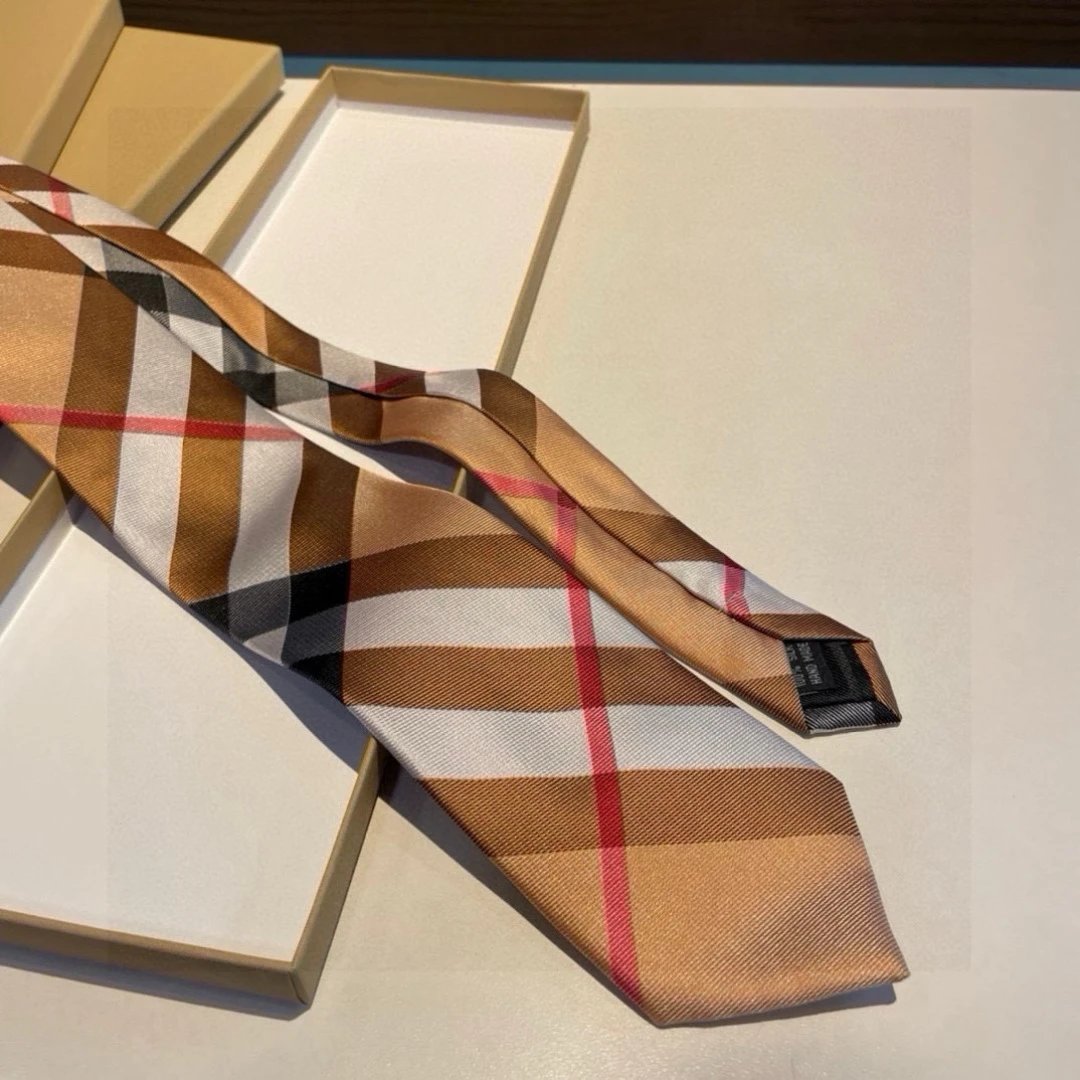 Burberry Silk Tie Ver.J — Photo 6