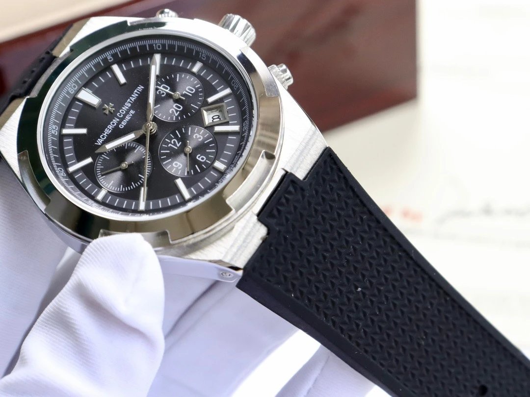 Vacheron Constantin Overseas Automatic Watch 42mm — photo 6