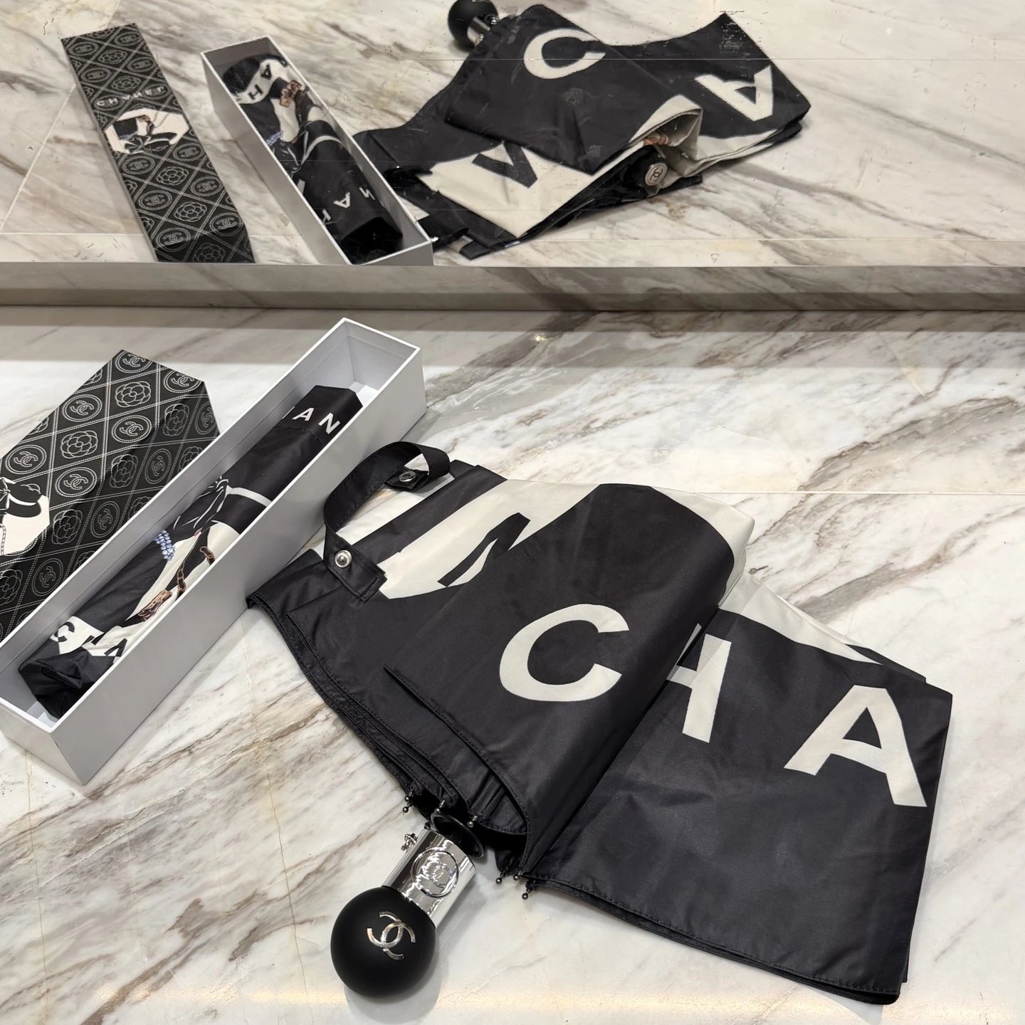 Chanel UV Protection Folding Umbrella Ver.I — Photo 3