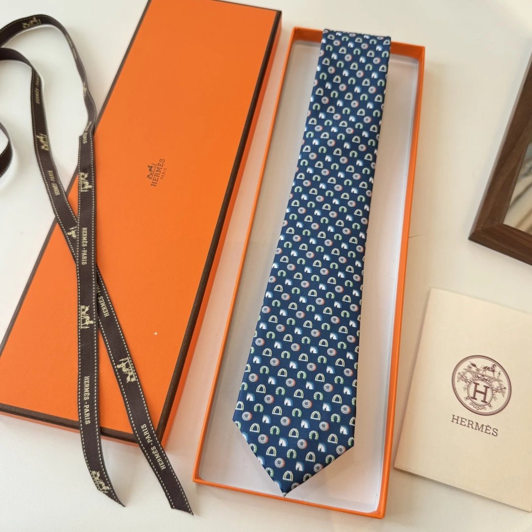 Hermes Silk Tie Ver.J — Photo 3