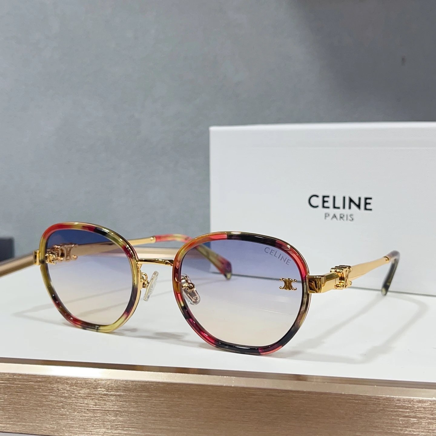 Celine CL42135U Sunglasses 55-22-145 — photo 2