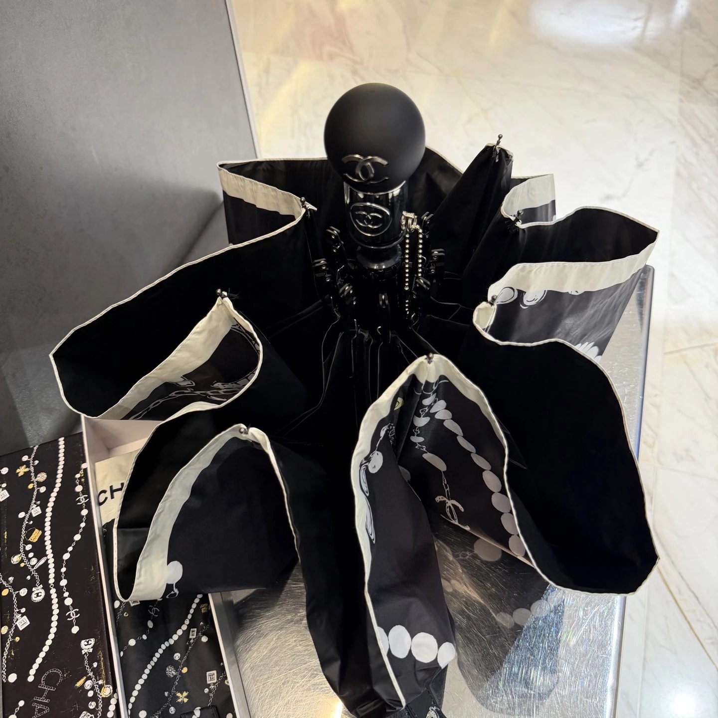 Dior UV Protection Folding Umbrella Ver.B — Photo 5