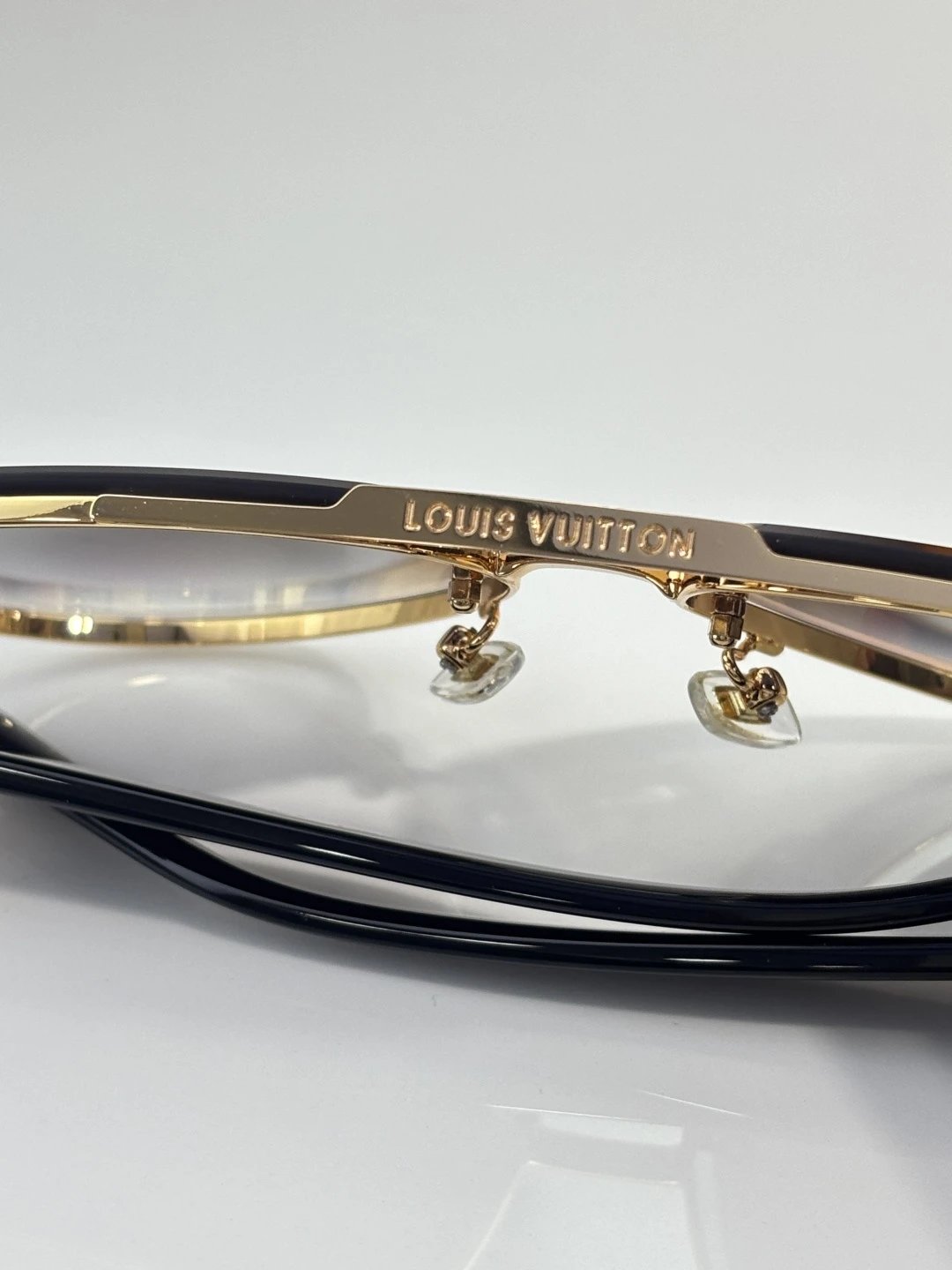 Louis Vuitton Z7213U Sunglasses 62-13-140 — photo 9