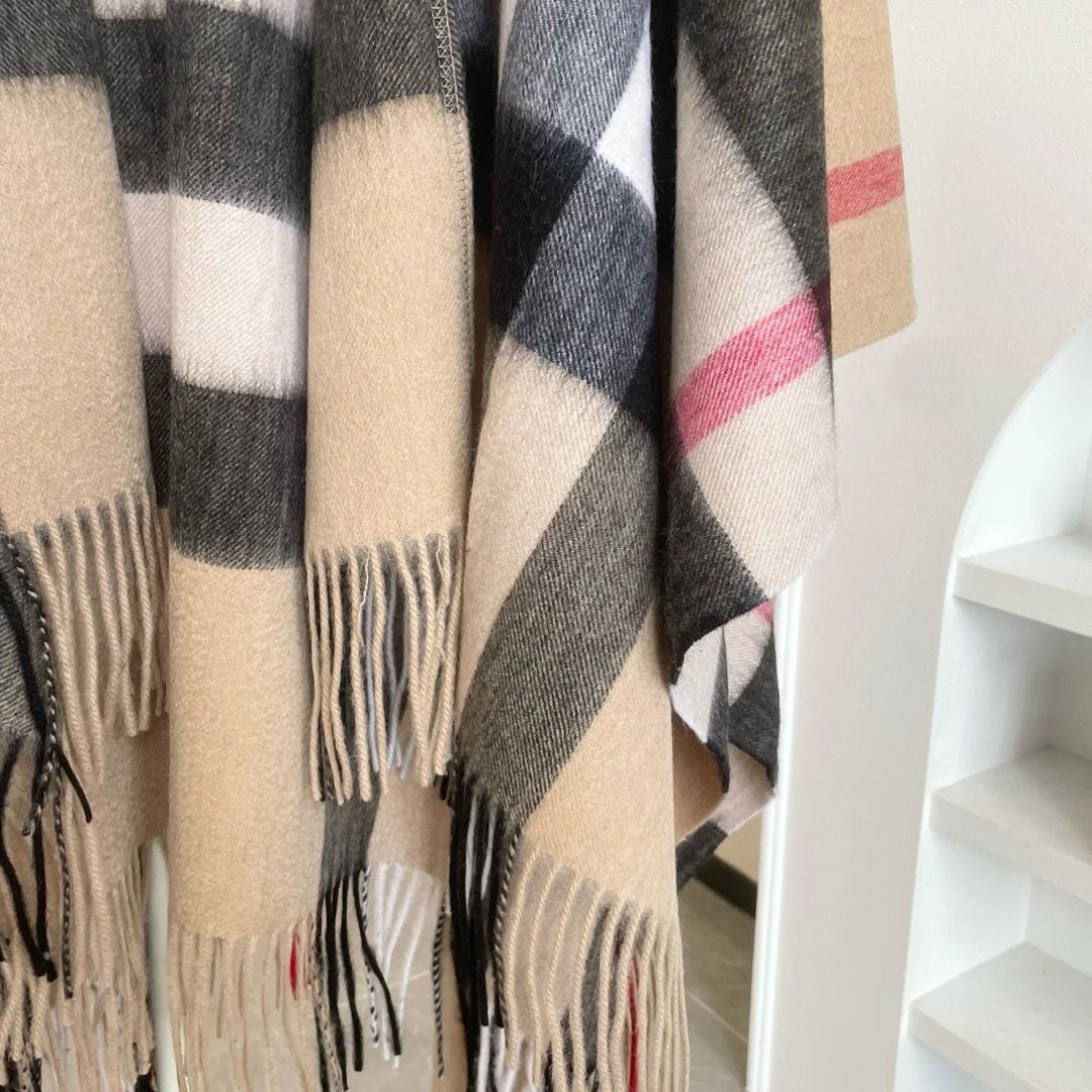 Burberry Cashmere Wool Scarf Ver.A — Photo 9