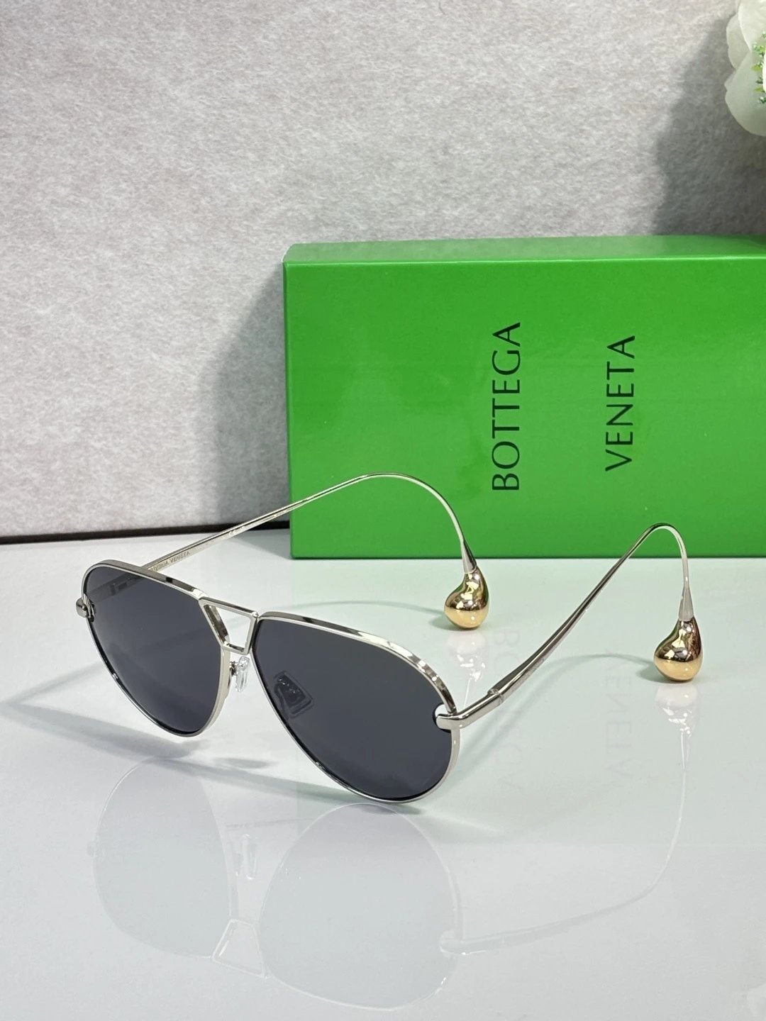 Bottega Veneta BV1437S Sunglasses 64-12-185 Ver.A — Photo 2