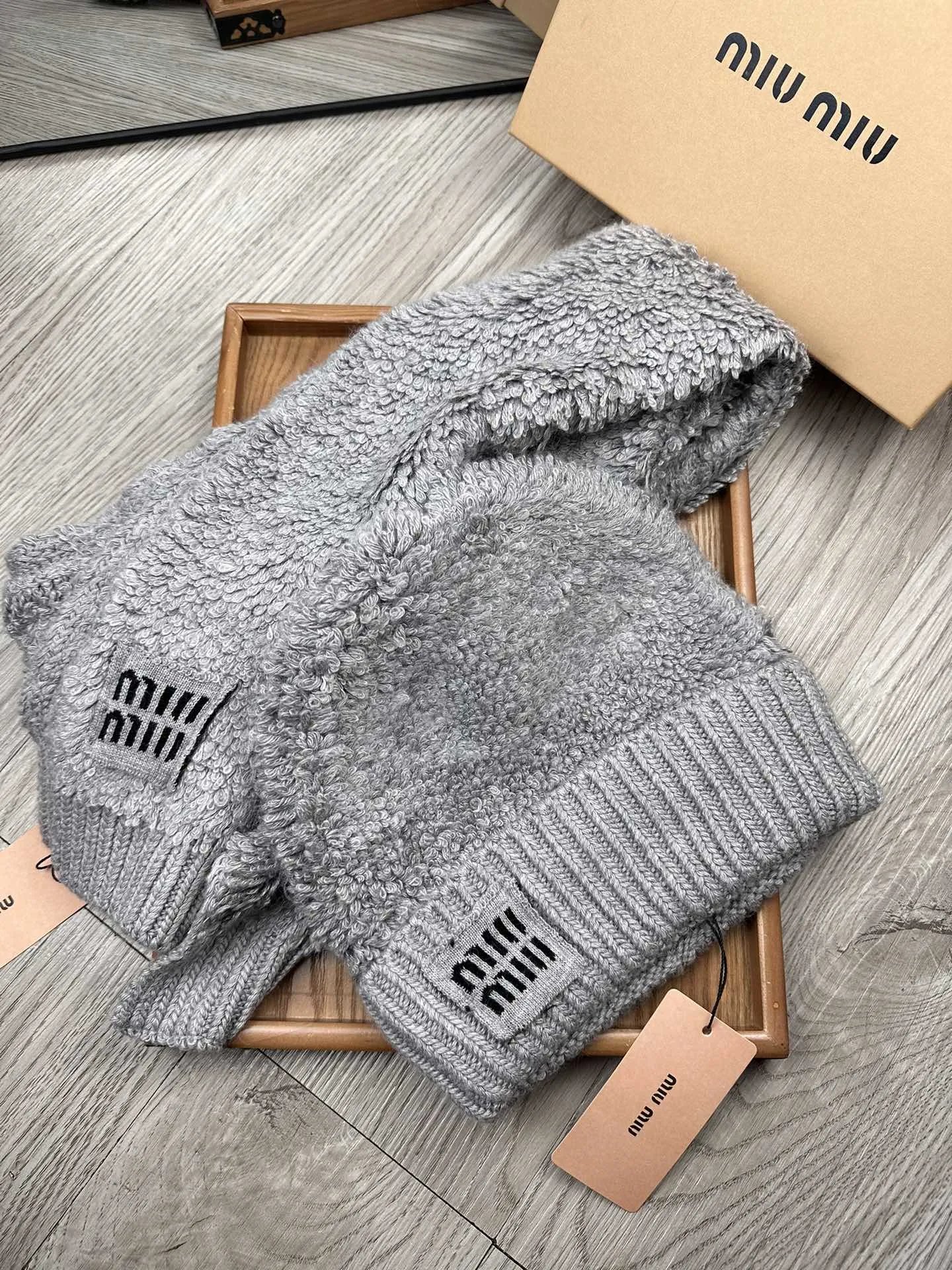 Miu Miu Wool Rabbit Fur Scarf & Hat Set Ver.E — Photo 9