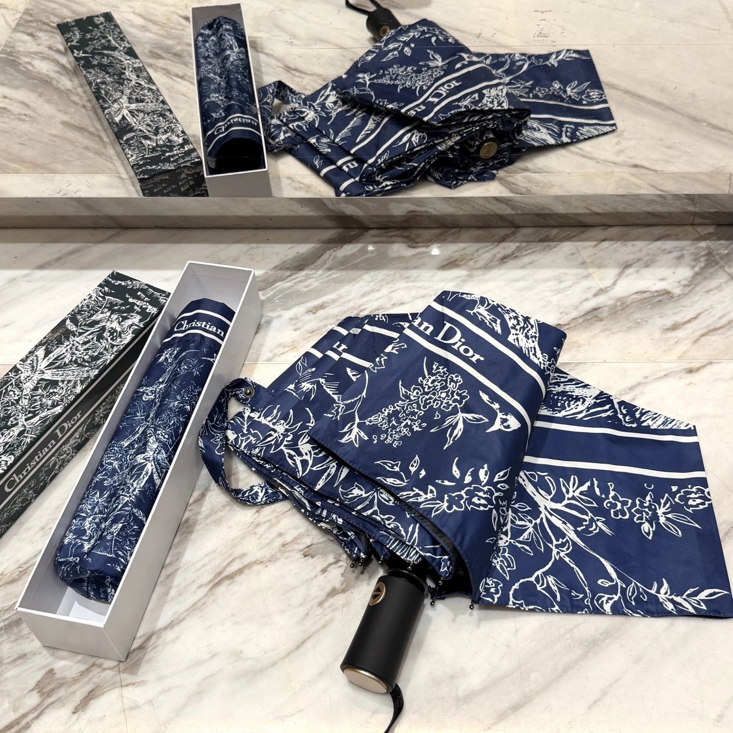 Dior UV Protection Folding Umbrella Ver.K — Photo 3