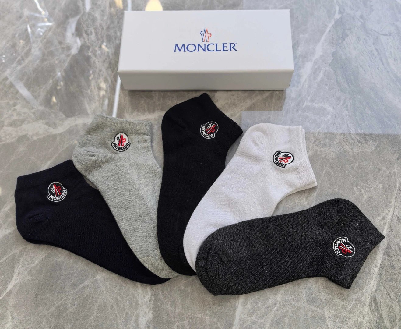 Moncler Embroidered Quarter Socks 5-Pair Box Ver.A — photo 5