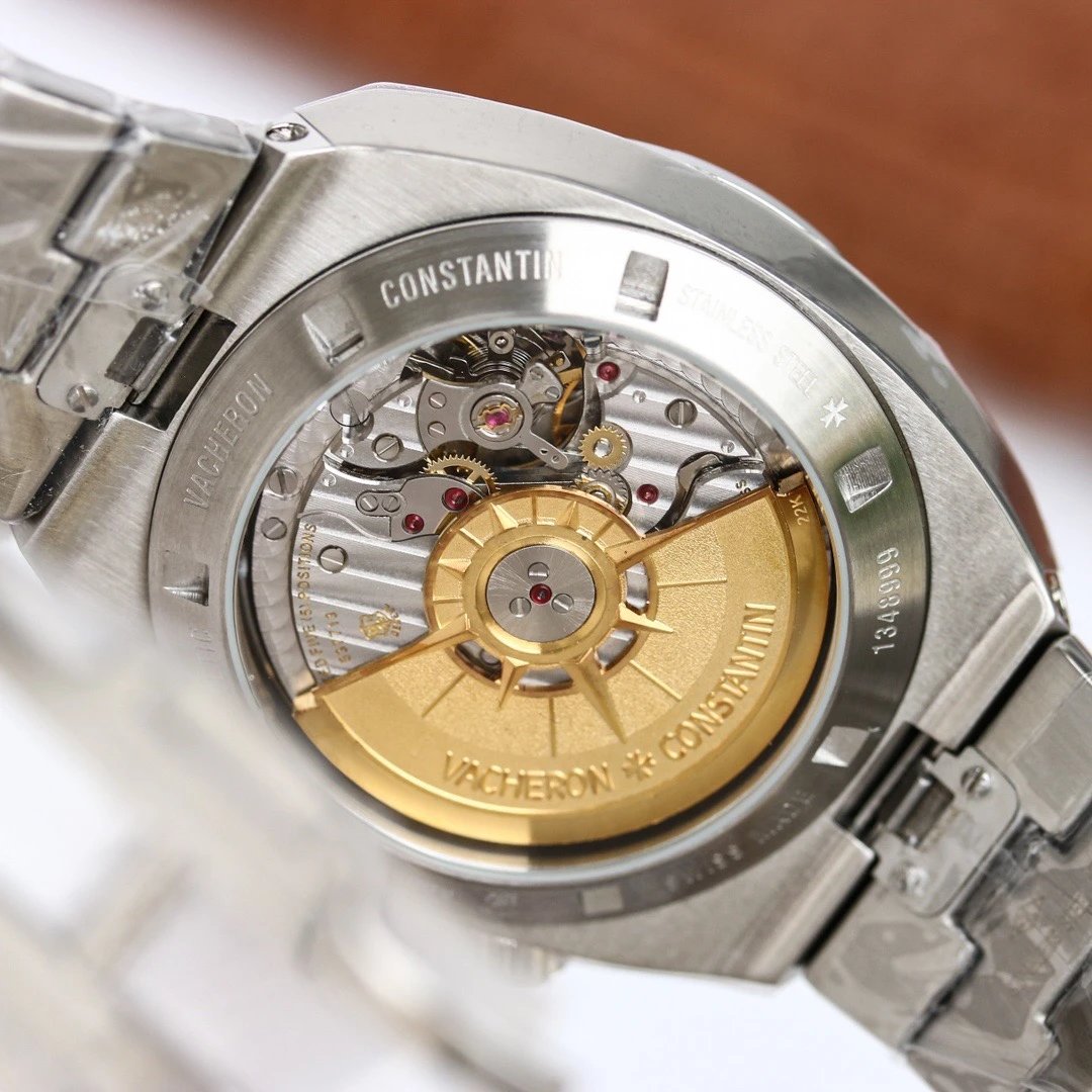 Vacheron Constantin Overseas V2 Automatic Watch 41mm — Photo 6
