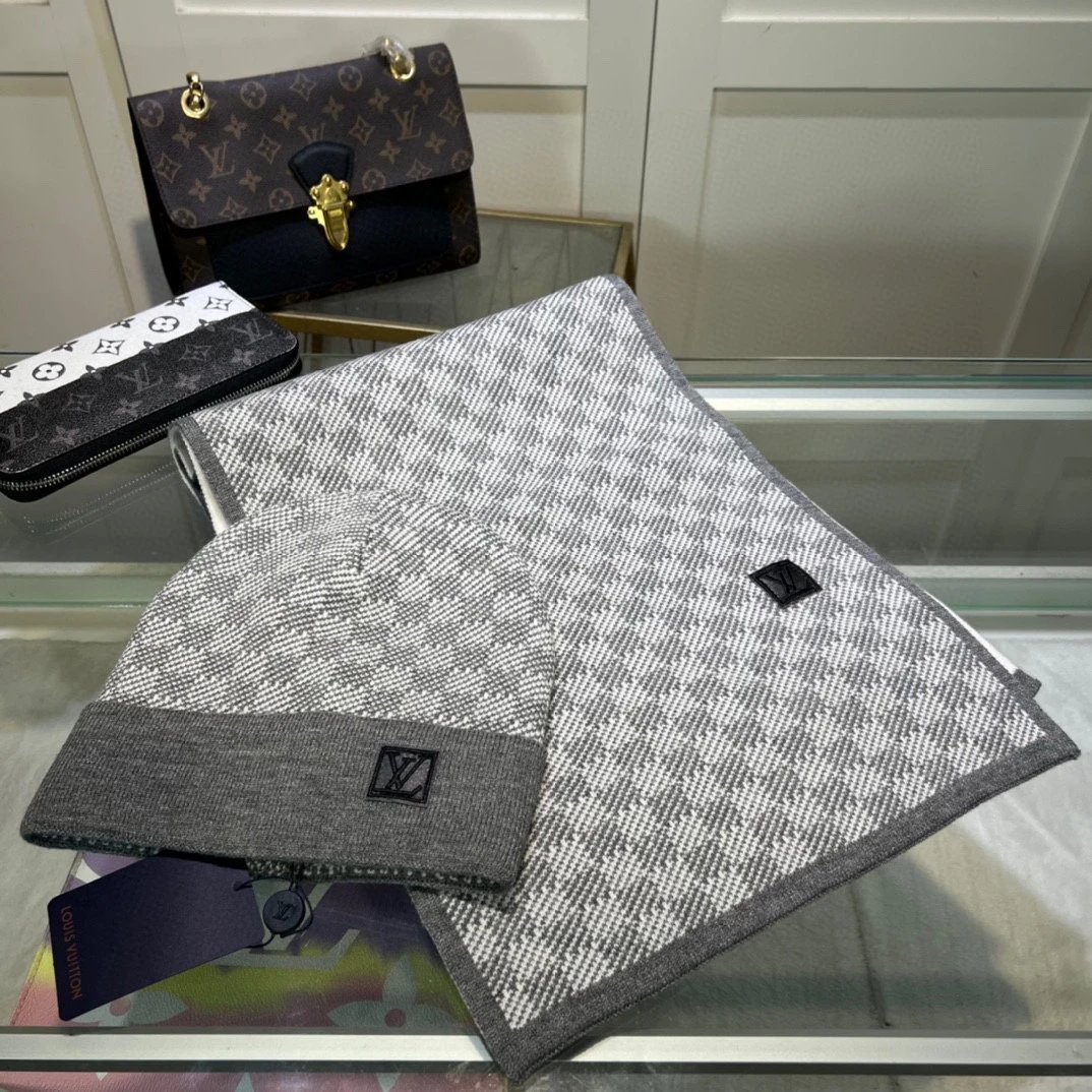 Louis Vuitton Wool Scarf & Hat Set Ver.C — Photo 8