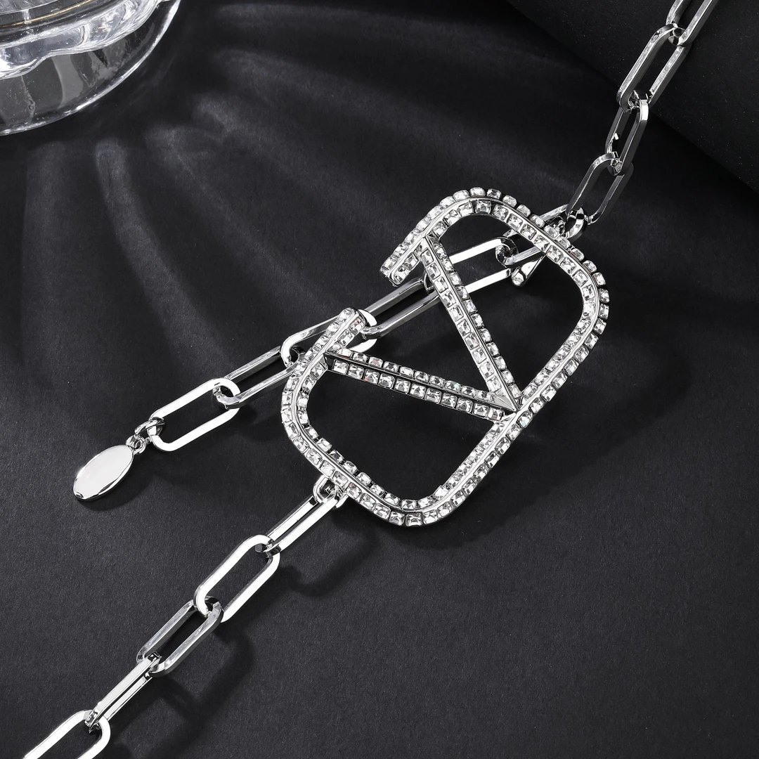 Valentino Waist Chain Ver.B — QC