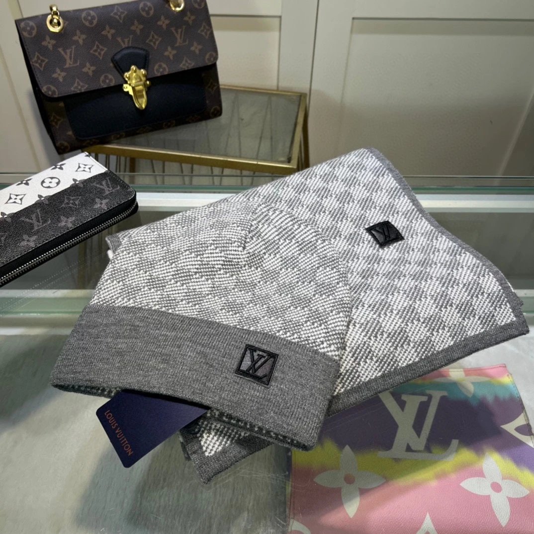 Louis Vuitton Wool Scarf & Hat Set Ver.C — Photo 2
