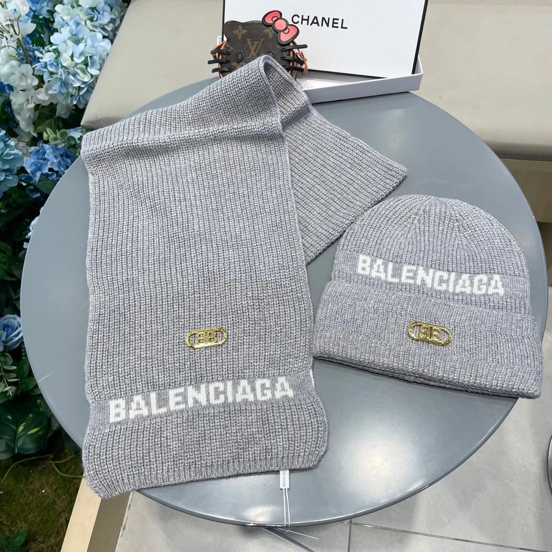 Balenciaga Wool Rabbit Fur Scarf & Hat Set Ver.A — Photo 3