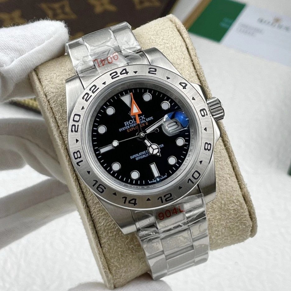 Reloj GMT Rolex Explorer II de acero inoxidable con esfera negra
