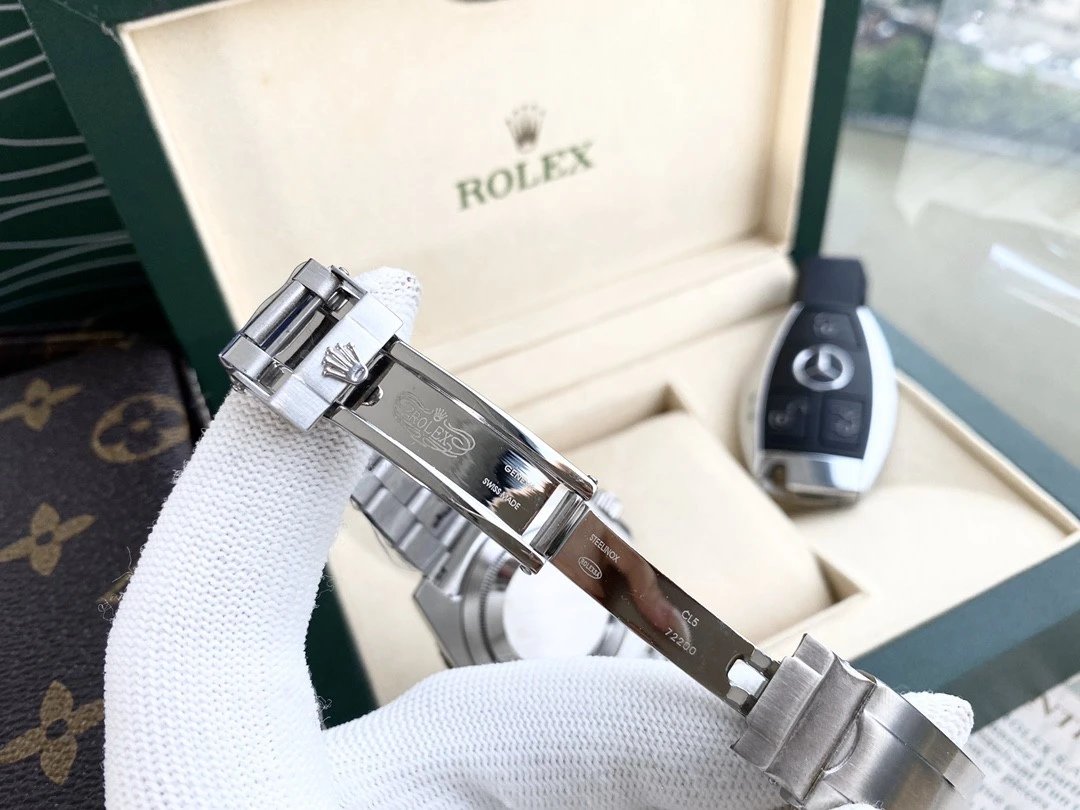 Rolex Submariner 3-Hand Automatic Watch 40mm — photo 8