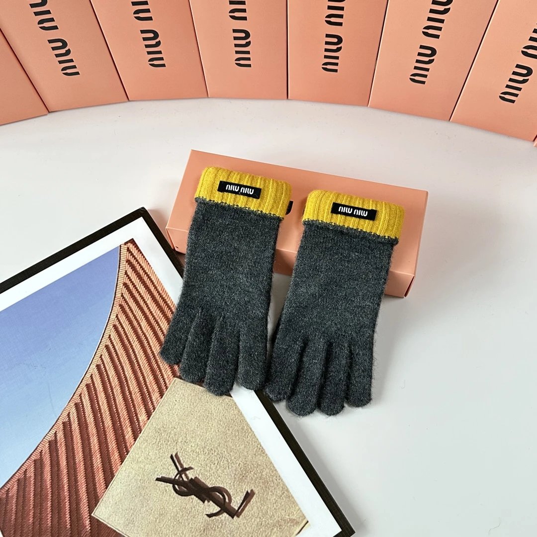 Miu Miu Gloves Ver.E — Photo 3