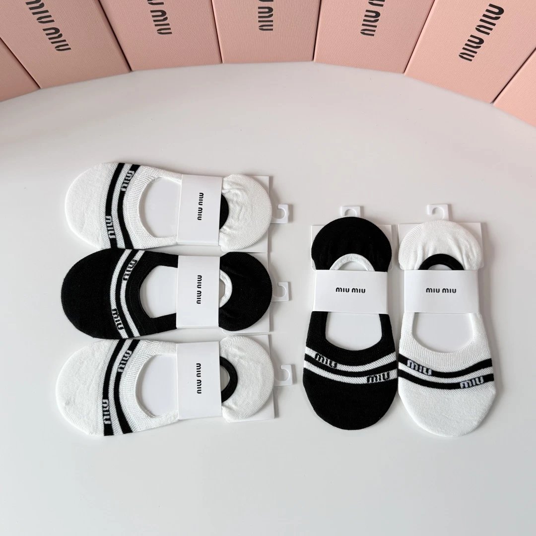 Miu Miu No-Show Socks 5-Pair Box Ver.A — photo 7