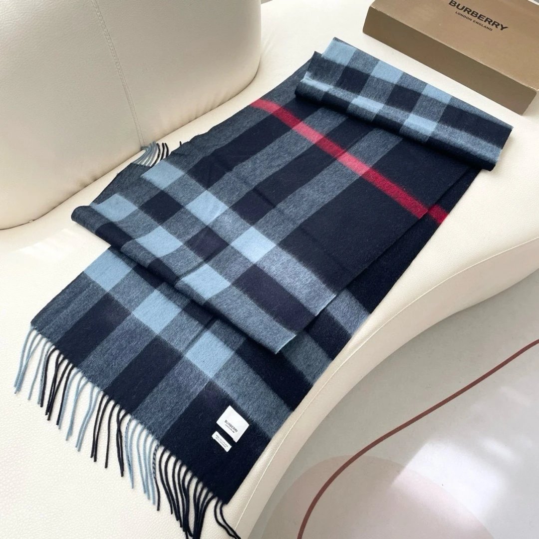 Burberry Cashmere Scarf Ver.E — Photo 5