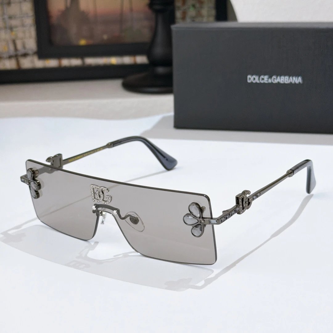 Dolce & Gabbana DG2208 Sunglasses Ver.A — Photo 5