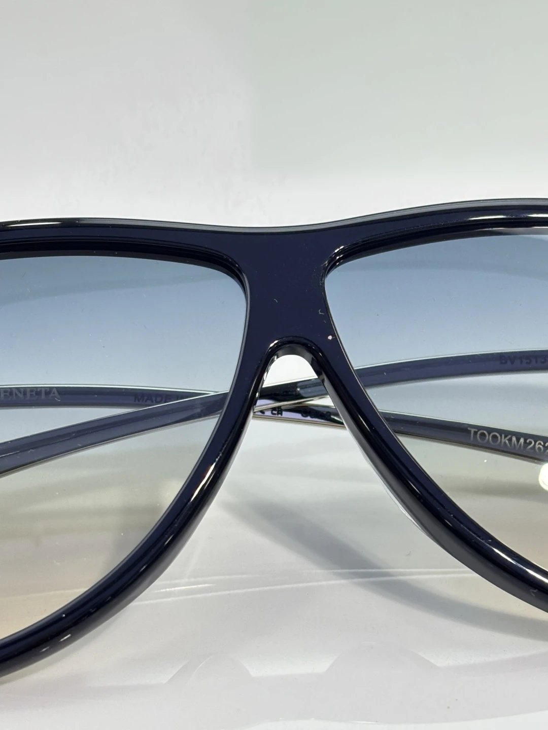 Bottega Veneta BV1513S Sunglasses 60-10-145 — photo 8