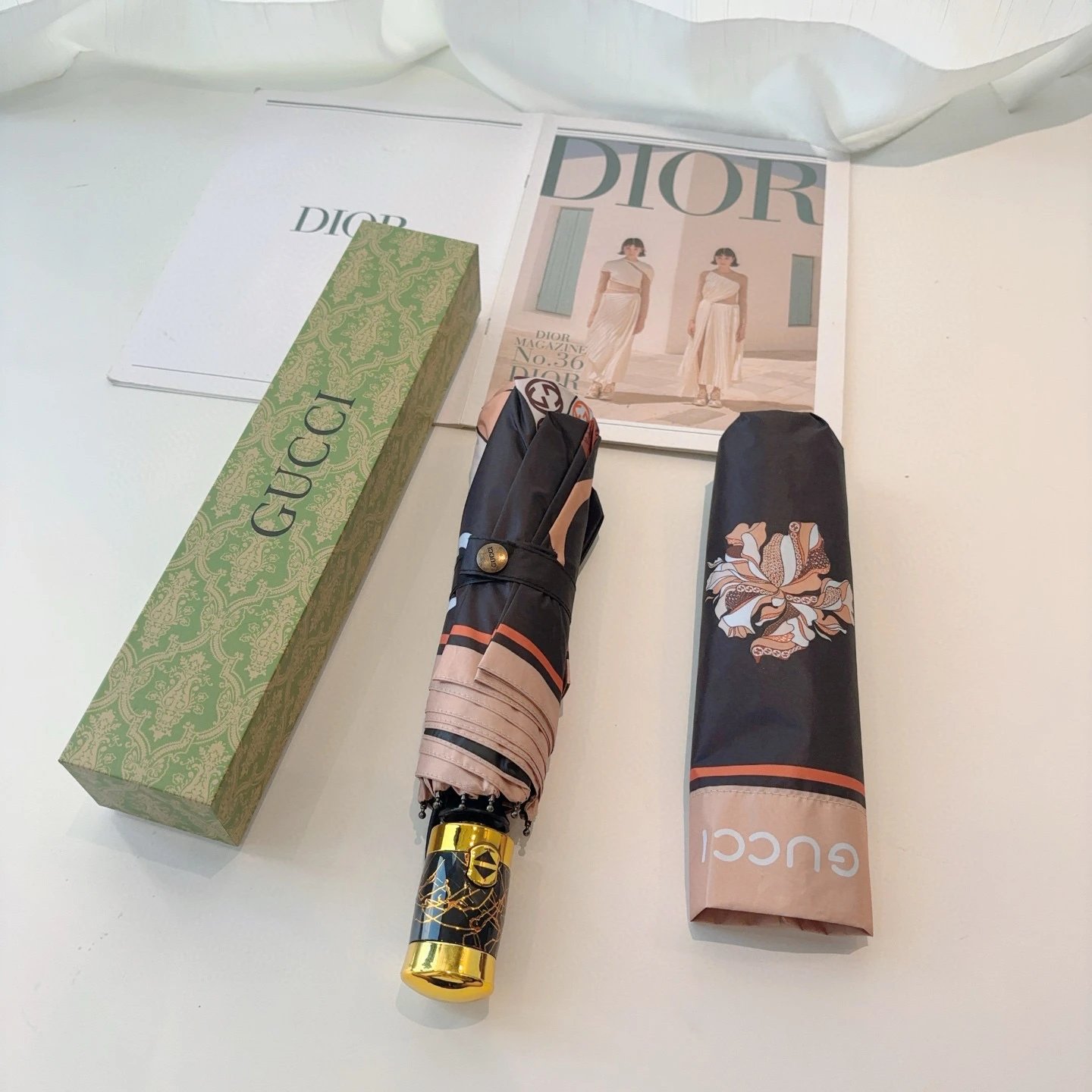 Gucci UV Protection Folding Umbrella Ver.J — Photo 2
