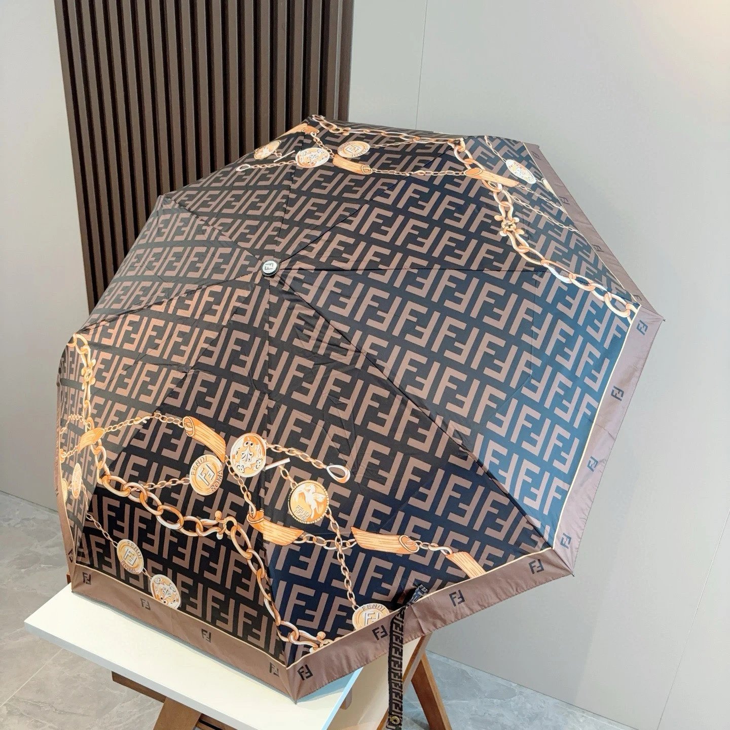 Fendi UV Protection Folding Umbrella Ver.E — Photo 9