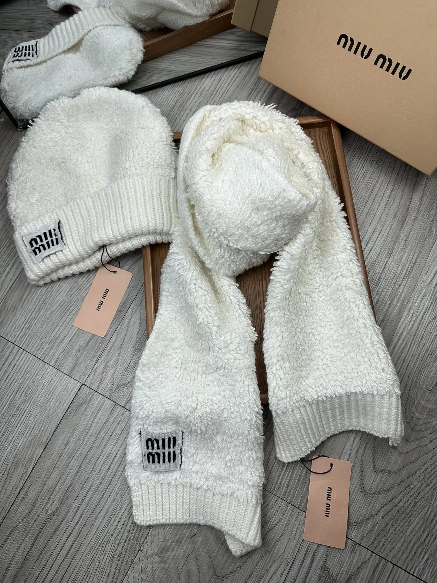 Miu Miu Wool Rabbit Fur Scarf & Hat Set Ver.A — Photo 6