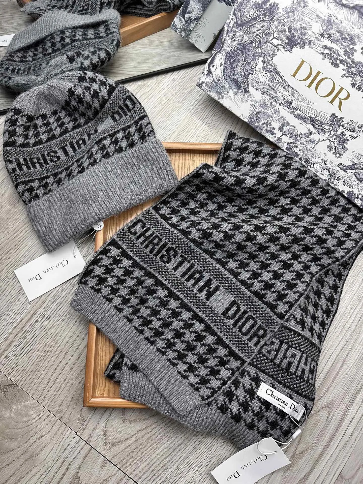 Dior Wool Rabbit Fur Scarf & Hat Set Ver.C — Photo 4