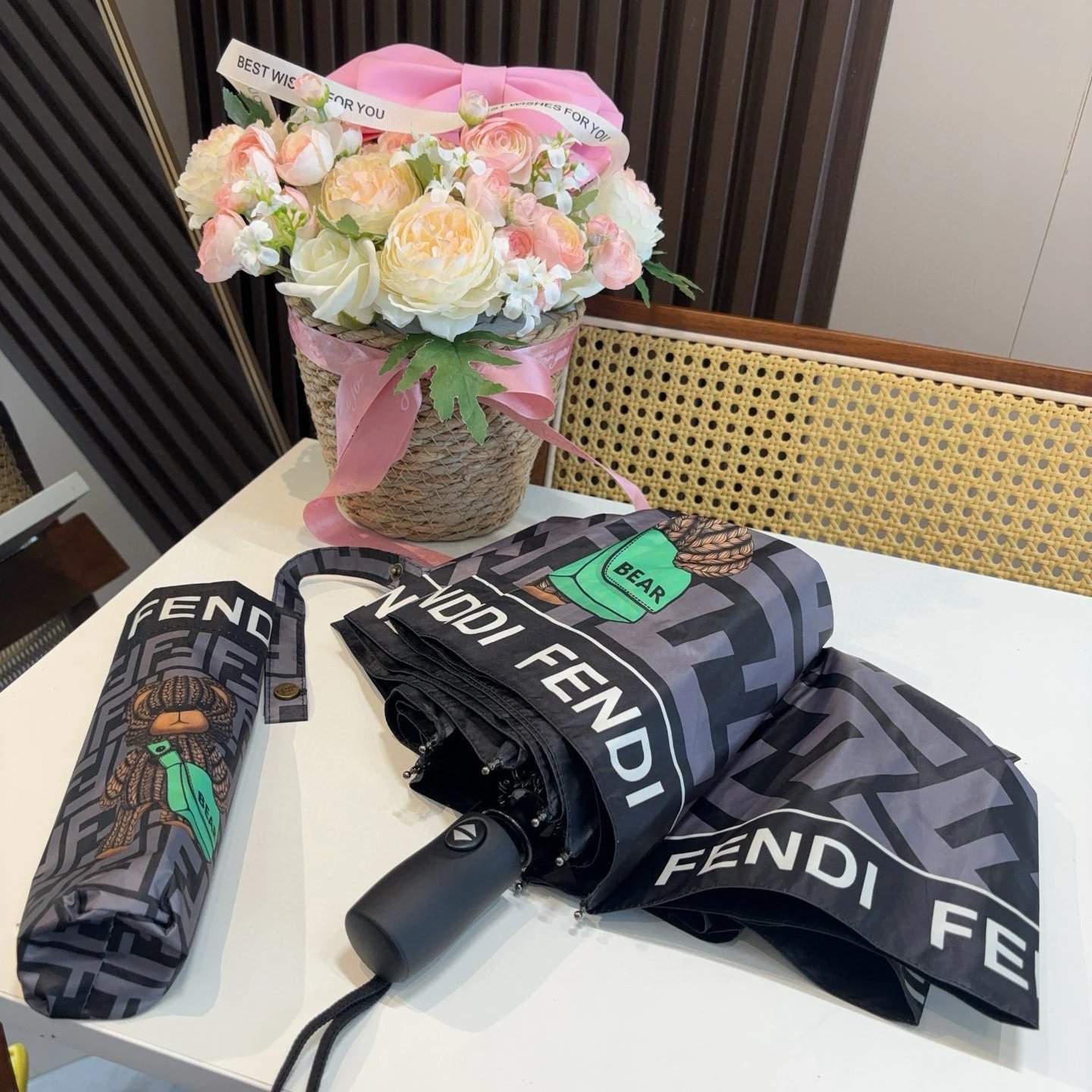 Fendi UV Protection Folding Umbrella Ver.K — Photo 4