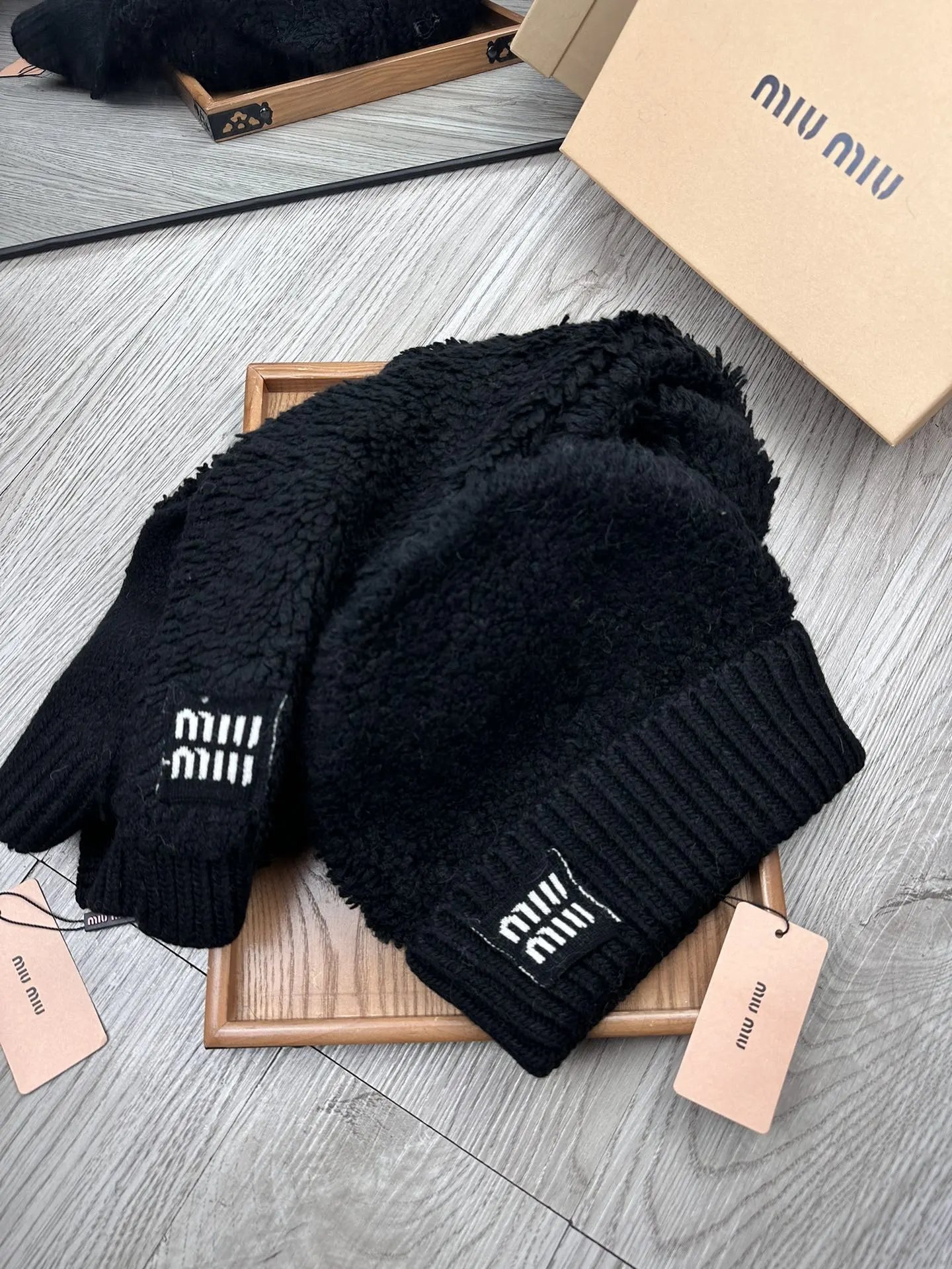 Miu Miu Wool Rabbit Fur Scarf & Hat Set Ver.D — Photo 9