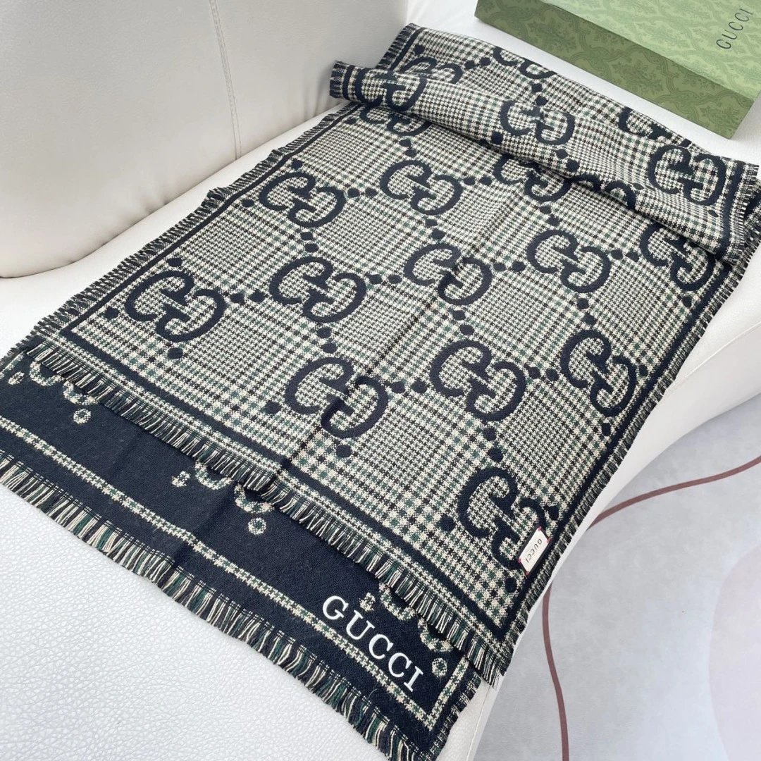 Gucci Cashmere Shawl Ver.J — Photo 6