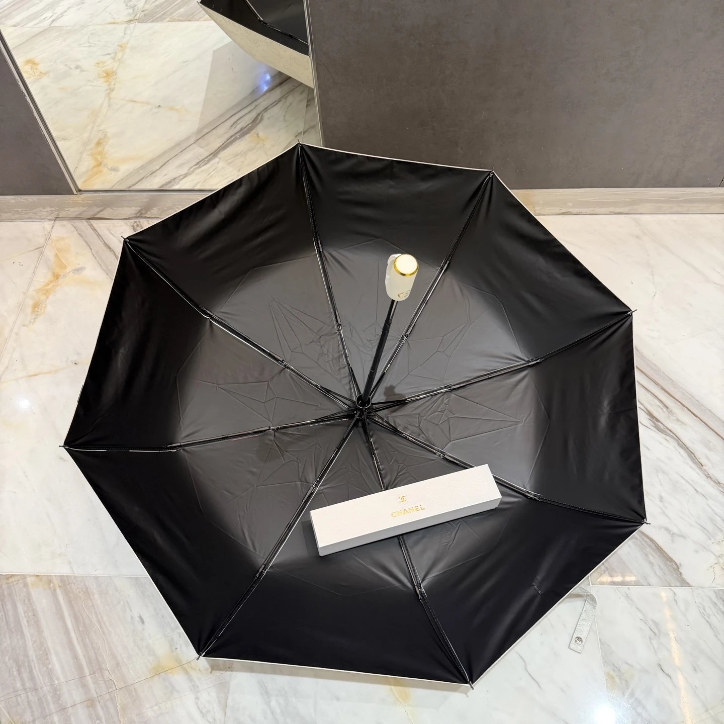 Chanel UV Protection Folding Umbrella Ver.J — Photo 6