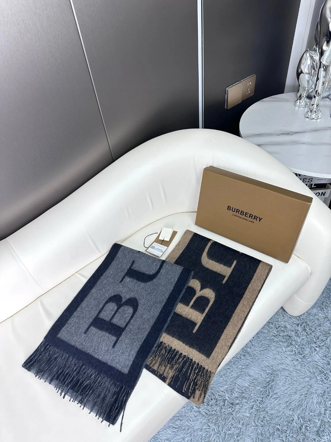 Burberry Cashmere Wool Scarf Ver.B — Photo 8