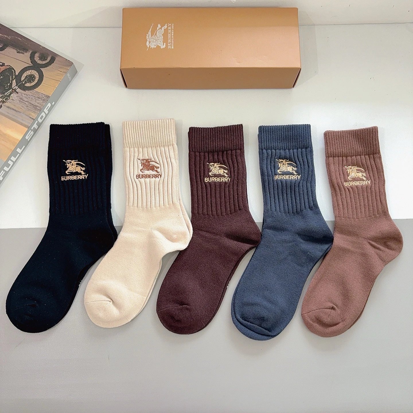Burberry Knee-High Socks Ver.B — photo 2