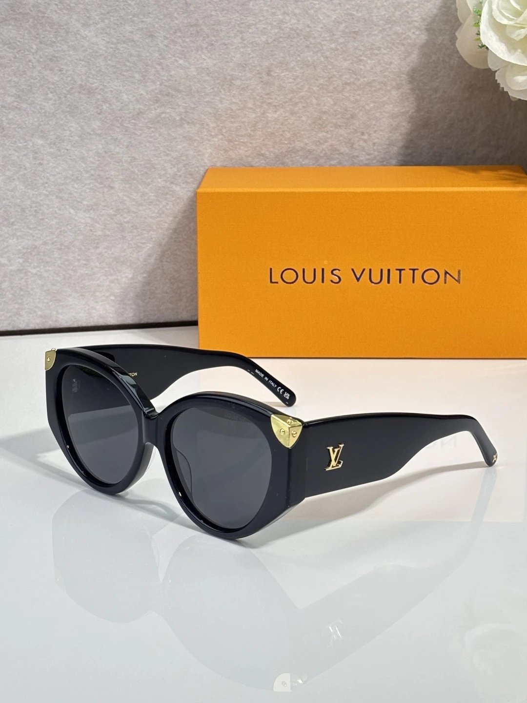 Louis Vuitton Z3339U Sunglasses 58-16-140 — photo 4