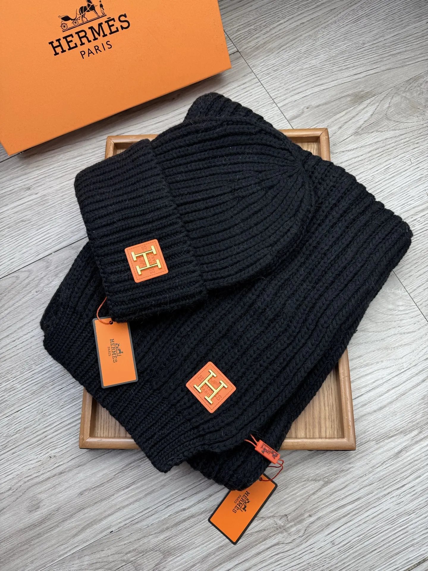 Hermes Wool Rabbit Fur Scarf & Hat Set Ver.A — Photo 3