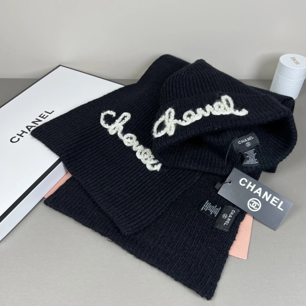 Chanel Scarf & Hat Set Ver.A — Zdjęcie 5