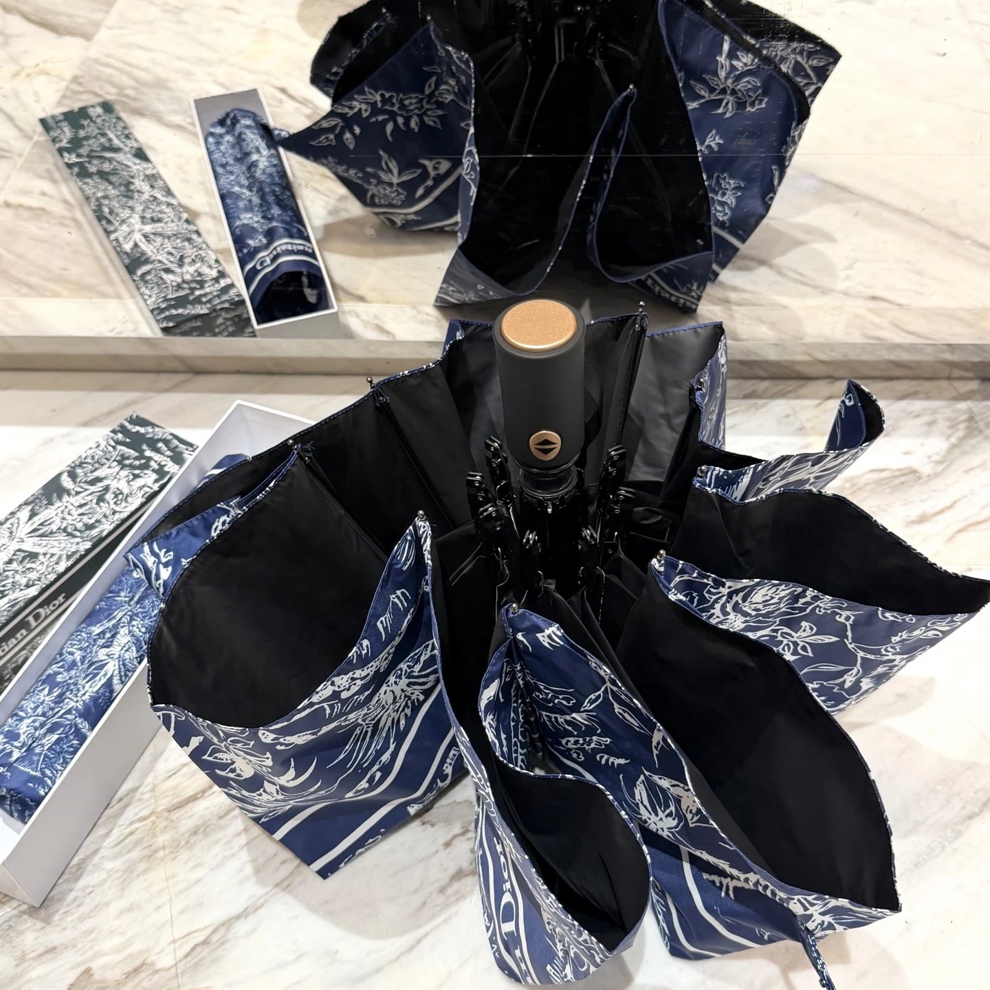 Dior UV Protection Folding Umbrella Ver.K — Photo 5