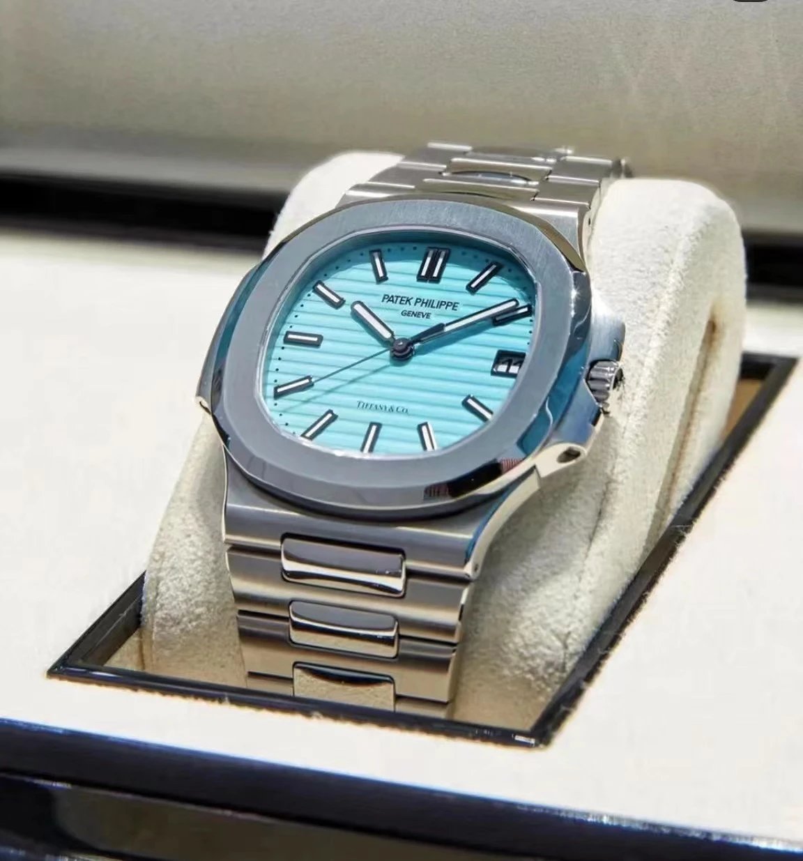 Patek Philippe Nautilus Automatic Watch 42mm Ver.B — Zdjęcie 2