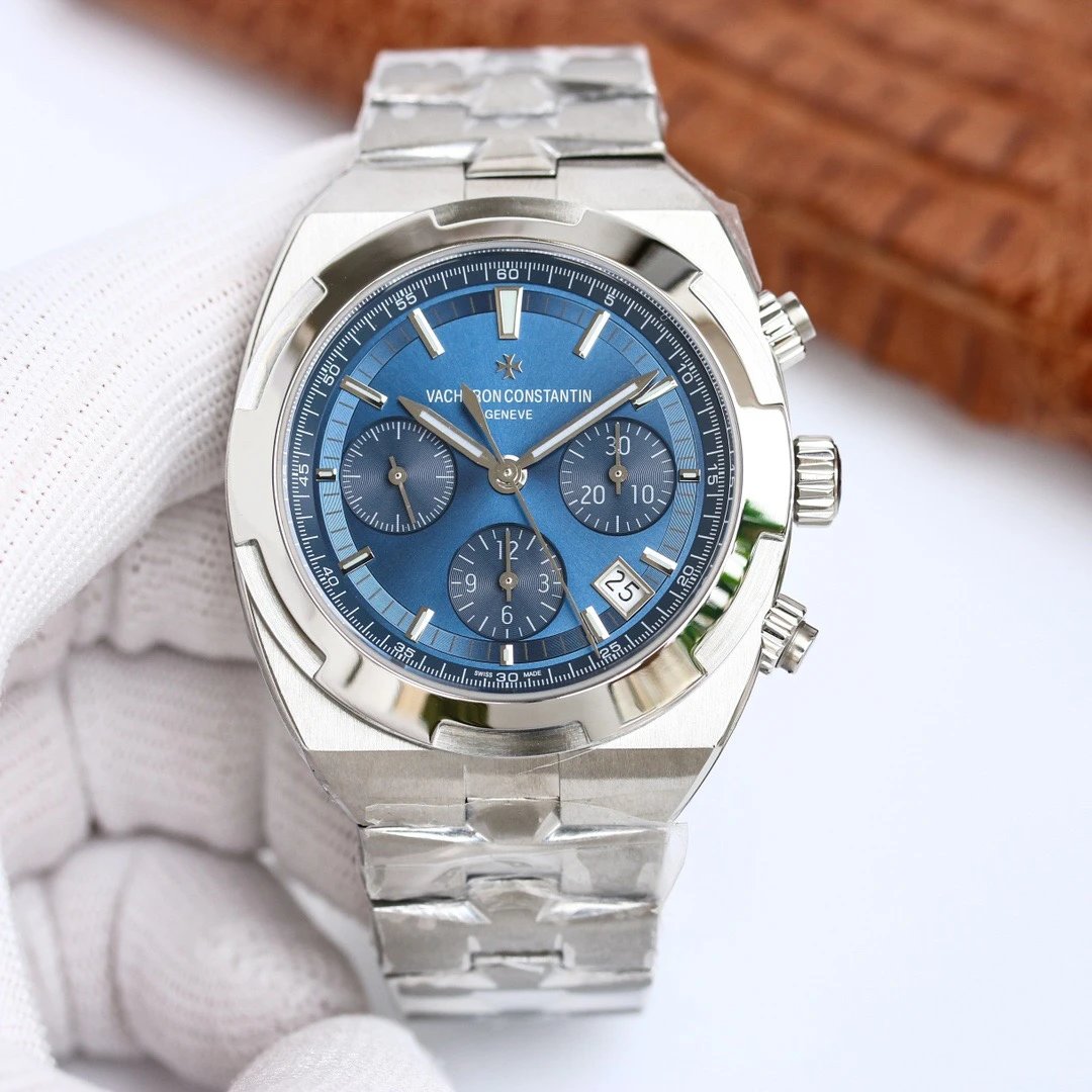 Vacheron Constantin Overseas V2 Automatic Watch 41mm — Photo 2